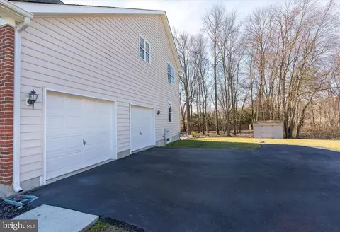Exterior - 132 Suffolk Blvd, Bear, DE 19701 photo 9 of 30