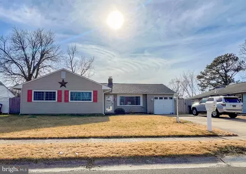 15 Malvina Ln, Newark, DE 19713
