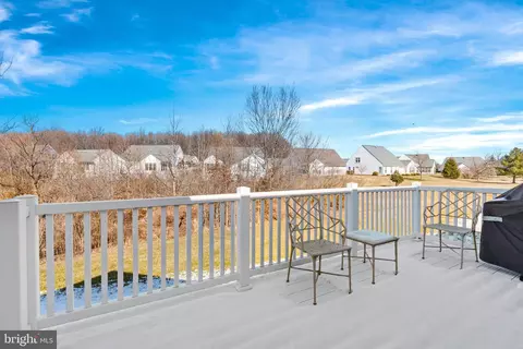 Exterior - 113 Springmill Dr, Middletown, DE 19709 photo 5 of 8