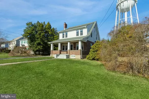 10 Seminole Ave, Claymont, DE 19703