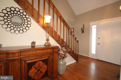 Living - 436 Haystack Dr, Newark, DE 19711 photo 1 of 7