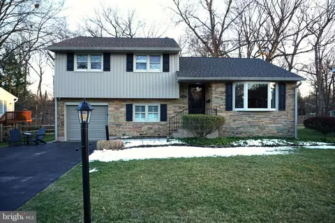 206 Alders Dr, Wilmington, DE 19803