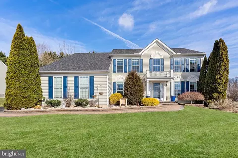 31 Hummingbird Ln, Newark, DE 19711