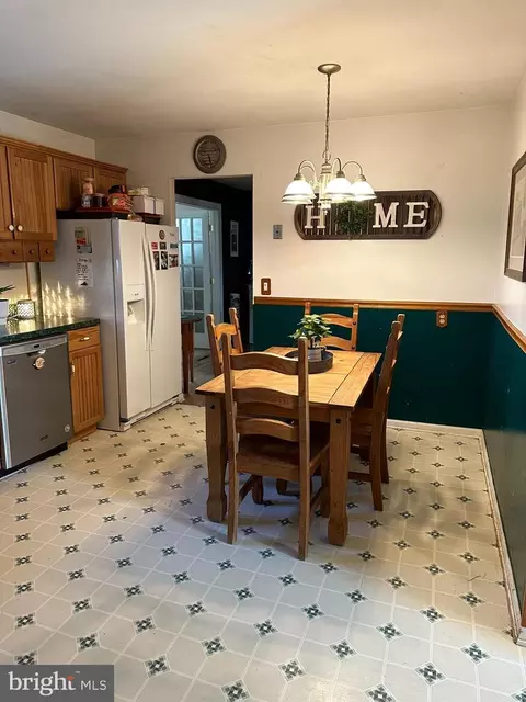 Dining - 3 Anita Dr, Newark, DE 19713 photo 2 of 2