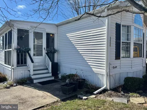 934 10th Ave #734, Wilmington, DE 19808