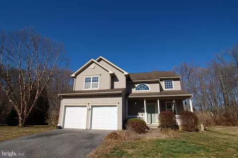107 Sarah Cir, Bear, DE 19701