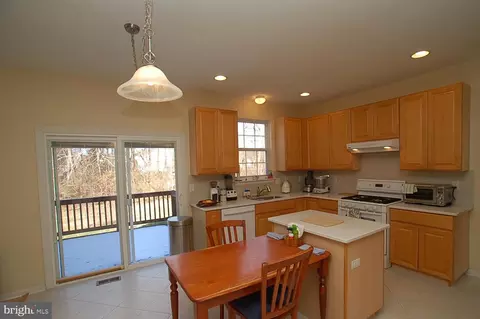 Kitchen - 107 Sarah Cir, Bear, DE 19701 photo 3 of 3