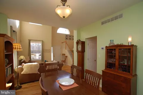 Dining - 107 Sarah Cir, Bear, DE 19701 photo 4 of 4
