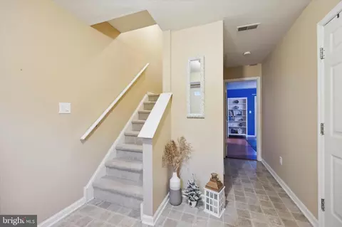 Entry Way - 128 Cypress Dr, Newark, DE 19713 photo 1 of 2