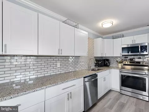 Kitchen - 13 Kullen Dr, Newark, DE 19713 photo 2 of 2