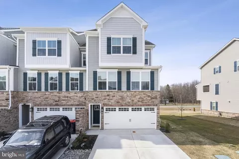 123 Torrey Dr, Newark, DE 19702