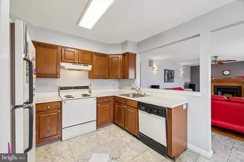 Kitchen - 253 Cheyenne Dr, Bear, DE 19701 photo 2 of 3