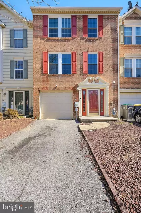 7 Wisteria Dr, Newark, DE 19702