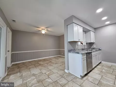 Kitchen - 6 James Ct, Newark, DE 19702 photo 11 of 12