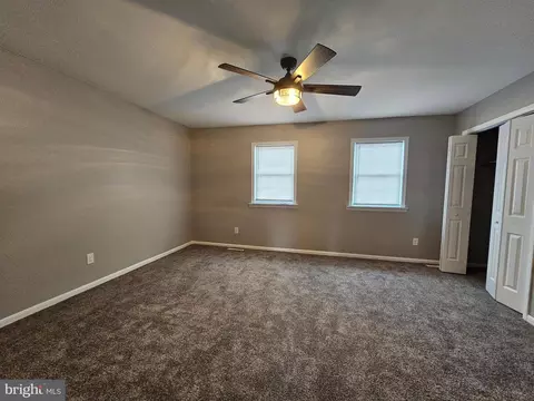 Bedroom - 6 James Ct, Newark, DE 19702 photo 2 of 2