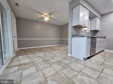 Kitchen - 6 James Ct, Newark, DE 19702 photo 10 of 12