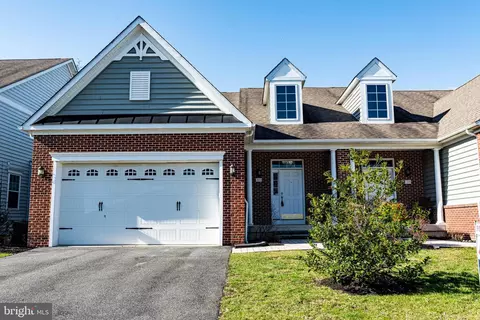 392 Sun Blvd, Bear, DE 19701 photo 1