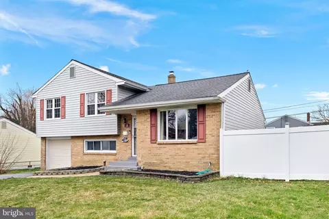 13 N Avon Dr, Claymont, DE 19703