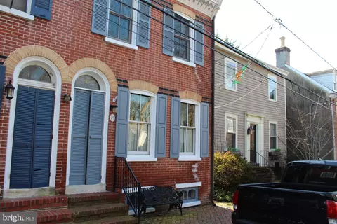 15 W 3rd St, New Castle, DE 19720