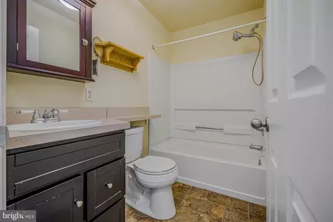 Bath - 107 Mendel Ct, Bear, DE 19701 photo 4 of 4