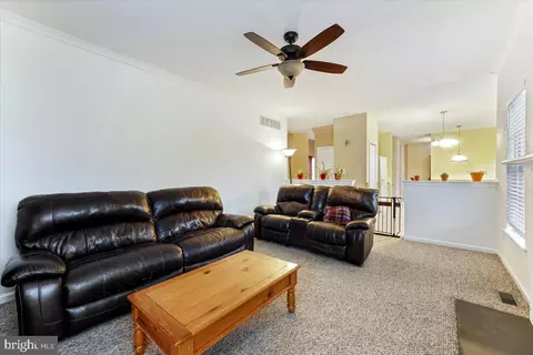 Living - 400 Cavalier Dr, Middletown, DE 19709 photo 4 of 5