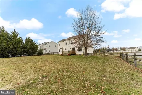 Exterior - 400 Cavalier Dr, Middletown, DE 19709 photo 4 of 5