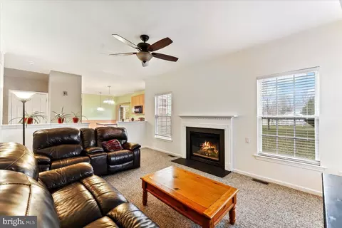Living - 400 Cavalier Dr, Middletown, DE 19709 photo 5 of 5