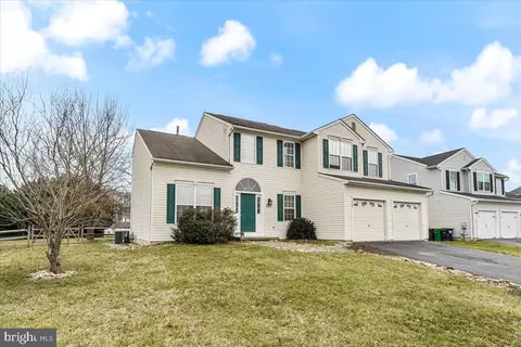 Exterior - 400 Cavalier Dr, Middletown, DE 19709 photo 2 of 5