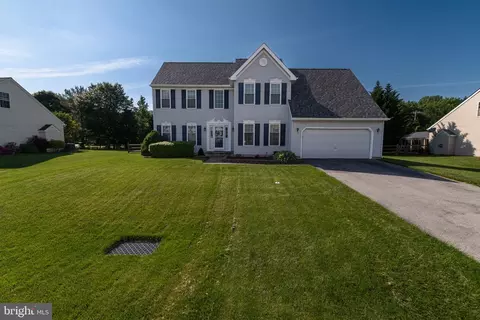 214 Canonero Dr, Bear, DE 19701