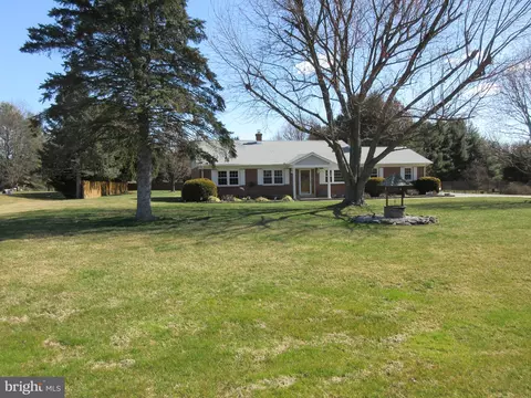 144 Pine Valley Dr, Middletown, DE 19709