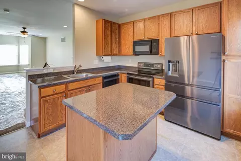 Kitchen - 306 Wilkinson Dr, Newark, DE 19702 photo 1 of 2
