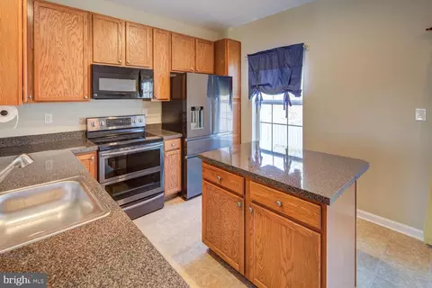 Kitchen - 306 Wilkinson Dr, Newark, DE 19702 photo 2 of 2