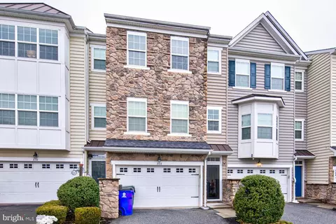 308 Wilkinson Dr, Newark, DE 19702