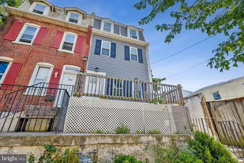 2100 N Locust St, Wilmington, DE 19802