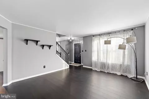 Living - 32 Belfort Loop, Newark, DE 19702 photo 1 of 4