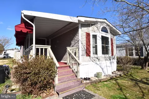 1041 11th Ave #744, Wilmington, DE 19808