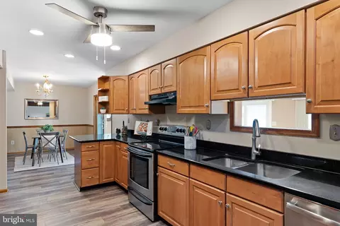 Kitchen - 215 Palermo Dr, Bear, DE 19701 photo 2 of 5