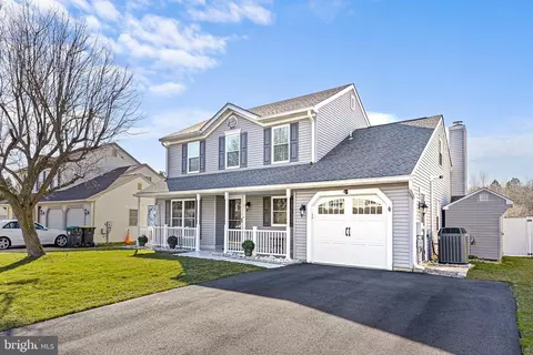 215 Palermo Dr, Bear, DE 19701