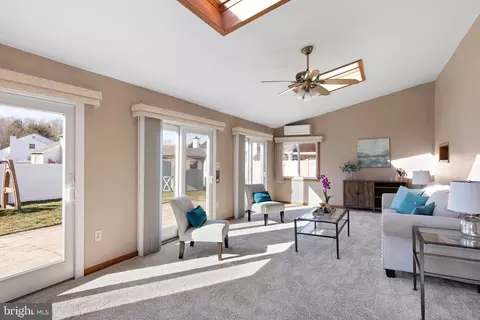 Living - 215 Palermo Dr, Bear, DE 19701 photo 3 of 6