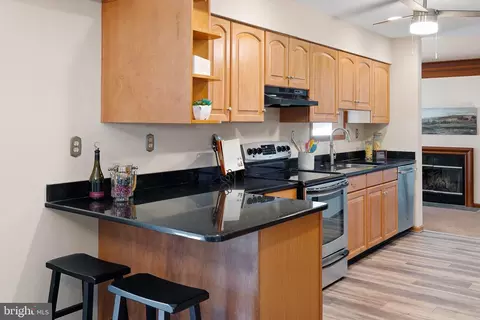 Kitchen - 215 Palermo Dr, Bear, DE 19701 photo 4 of 5