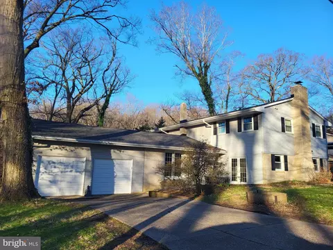 4 N Cliffe Dr, Wilmington, DE 19809