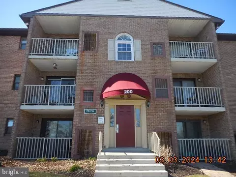 223 Governor House Cir #17, Wilmington, DE 19809