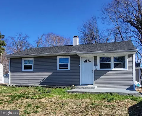 48 Chelwynne Rd, New Castle, DE 19720