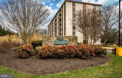 27703 Valley Run Dr #703, Wilmington, DE 19810