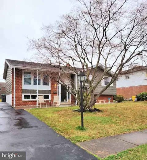 214 Cloverlea Rd, Newark, DE 19711