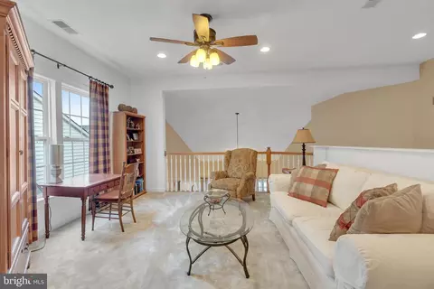 Living - 352 Sun Blvd, Bear, DE 19701 photo 4 of 7