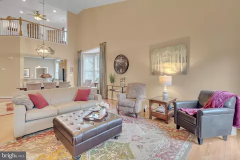 Living - 352 Sun Blvd, Bear, DE 19701 photo 2 of 7