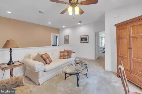 Living - 352 Sun Blvd, Bear, DE 19701 photo 5 of 7