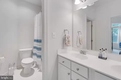 Bath - 352 Sun Blvd, Bear, DE 19701 photo 3 of 3