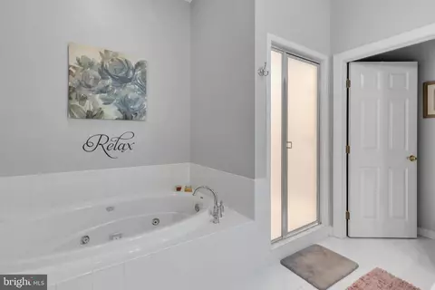 Bath - 352 Sun Blvd, Bear, DE 19701 photo 2 of 3